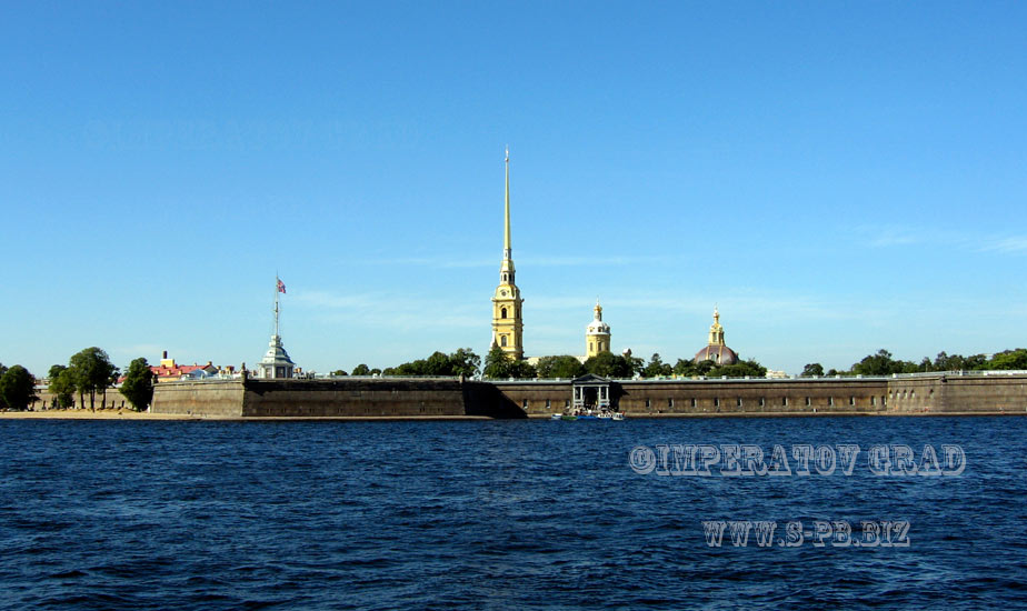 Собор во имя первоверховных апостолов Петра и Павла. Санкт-Петербург. Лучшие фотографии церквей и соборов на сайте S-Pb.Biz.